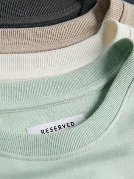 Reserved футболка боксі бежевий