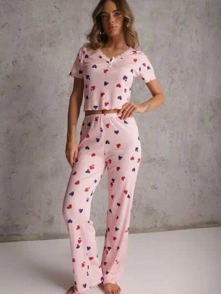 Elastyczny Komplet Piżamowy w Serduszka Spodnie i Top Isle różowy