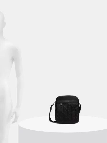 Műbőr crossbody táska Calvin Klein fekete