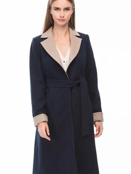 Яке Dewberry черно