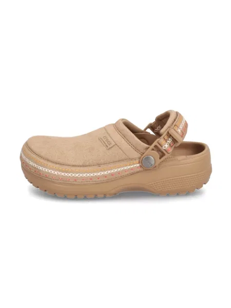 Semišové klasické pantofle Crocs hnědé