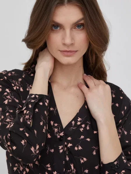 Платье Sisley mini расклешённая чёрный