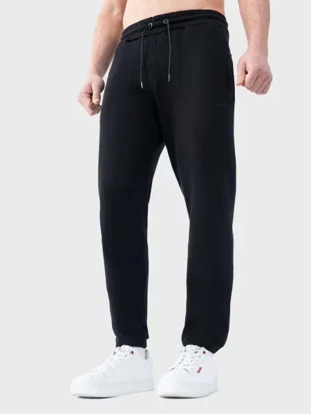 Спортивные штаны Avecs черные