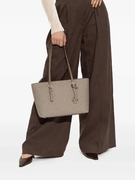 Geanta crossbody Michael Michael Kors din canvas gri