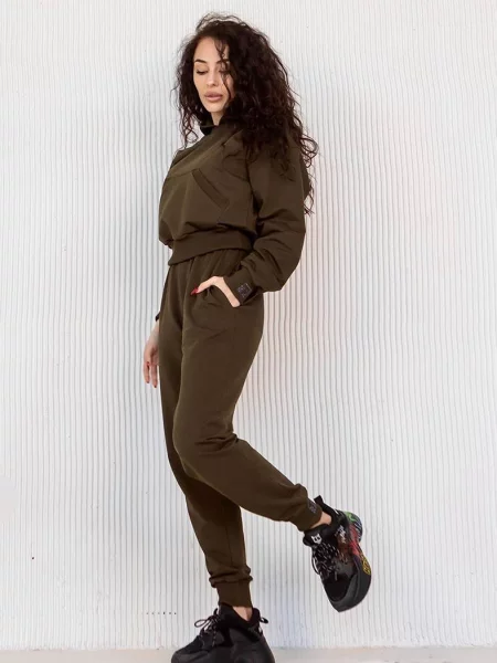 Женский спортивный костюм с капюшоном зелений