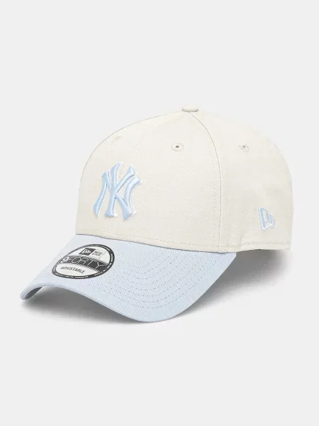 Шапка с козирка New Era с апликация бежово