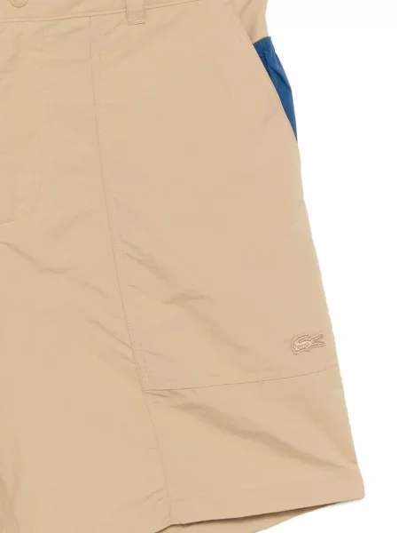 Pantaloni scurți Lacoste cu broderie maro