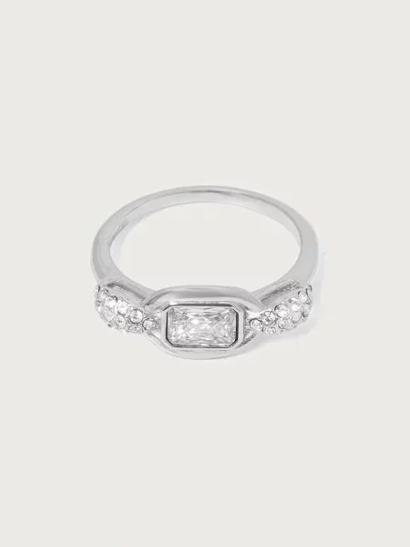 Guess inel pentru femei cristal RADIOSA