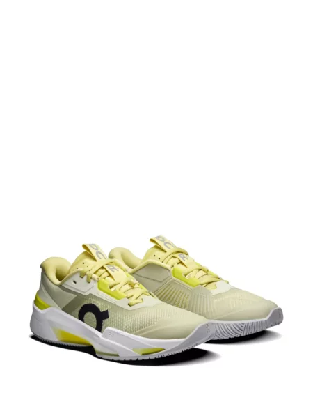 Sneakerși On galben
