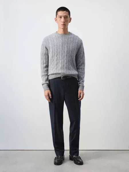 Spodnie regular fit z mieszanki wełny Mężczyzna 38 MANGO MAN granatowy