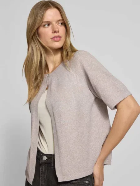 Kardigan o kroju regular fit z zapięciem na guzik model ‘BREE’ Pieces