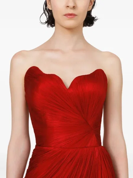 Rochie Iris Serban de costum roșu