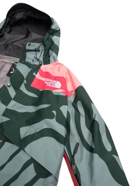 Geacă The North Face cu glugă verde