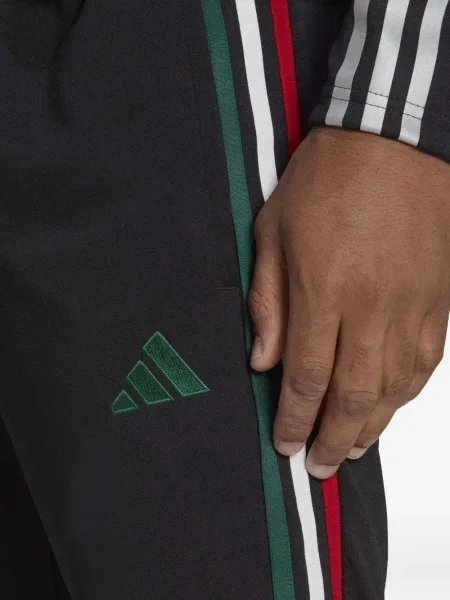 Pantaloni scurți cargo Adidas cu model floral albastru