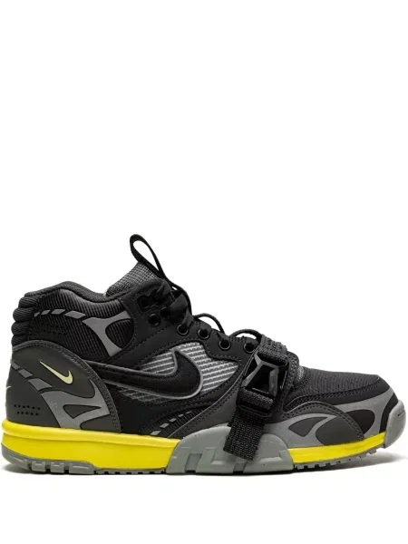 Маратонки Nike черно