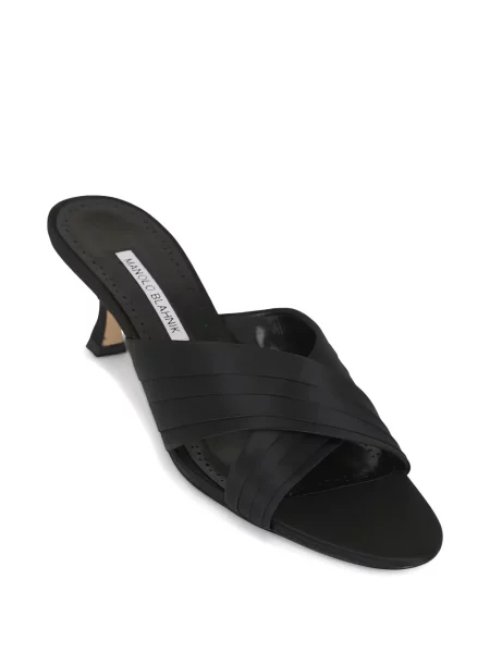 Sandale Manolo Blahnik cu bretele negru