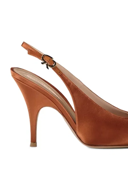 Pantofi cu toc Gianvito Rossi slingback maro