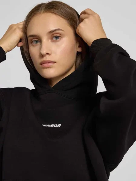 Bluza o kroju oversized z kapturem i wyhaftowanym logo model ‘Clarita’ Pegador czarna
