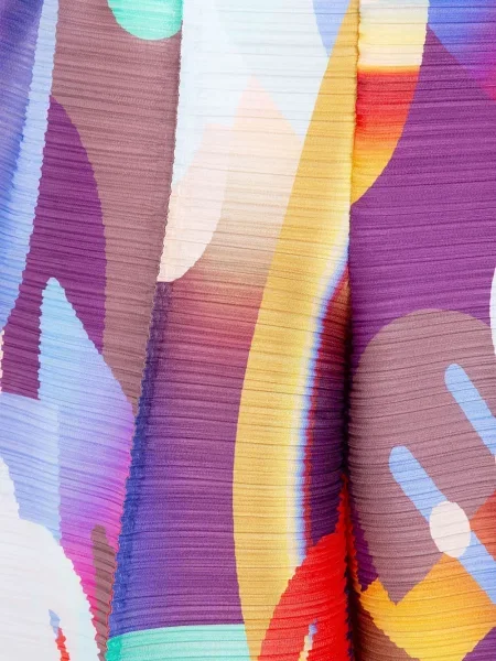 Шорти Pleats Please Issey Miyake с принт с абстрактен десен виолетово