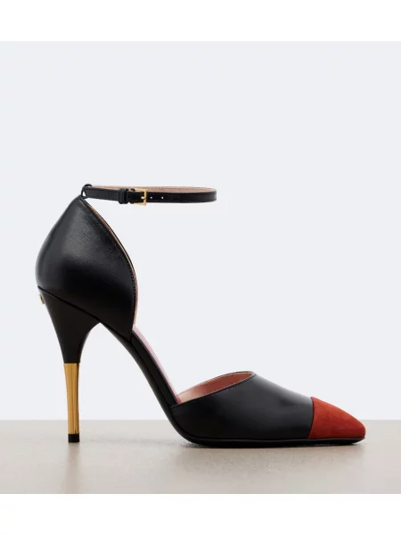 Pantofi cu toc Valentino Garavani din piele negru