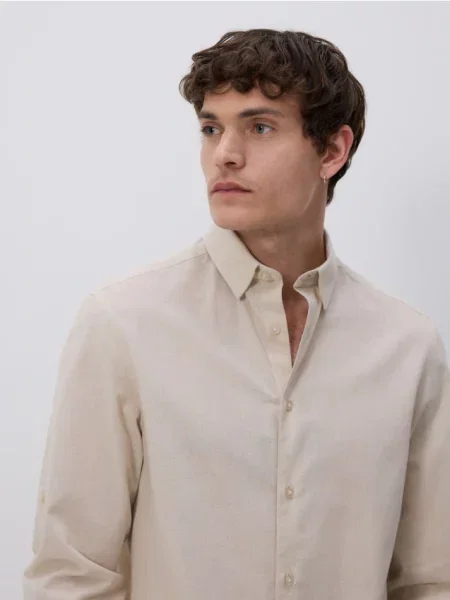 Reserved Cămașă regular cu conținut ridicat de in bej