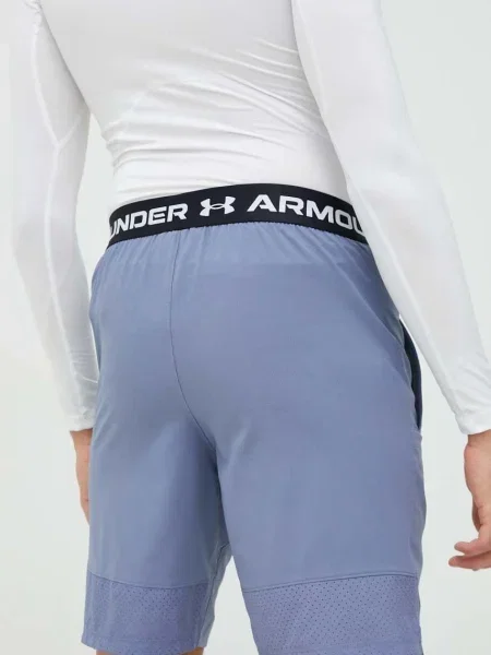 Under Armour edzős rövidnadrág sötétkék férfi fekete