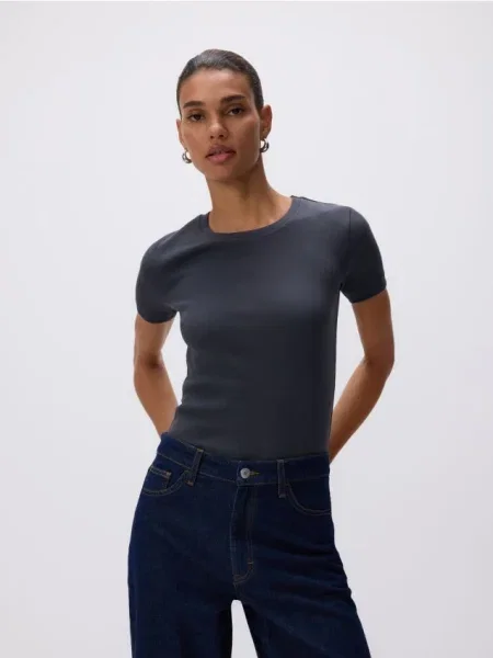 Reserved Tricou din tricot striat gri-închis gri