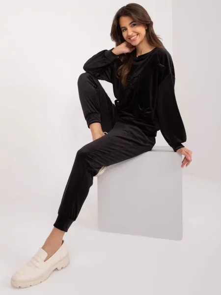 Bársony ruha Fashionhunters fekete