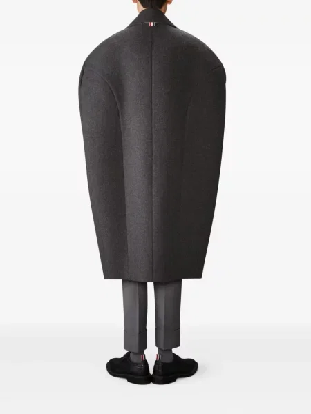 Palton Thom Browne gri