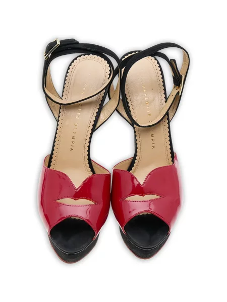 Kožené lakované sandály Charlotte Olympia na platformě červené