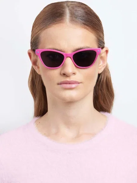 Chiara Ferragni napszemüveg fekete női rózsaszín
