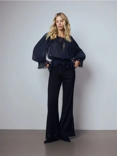Reserved Pantaloni cu tiv decorativ negru