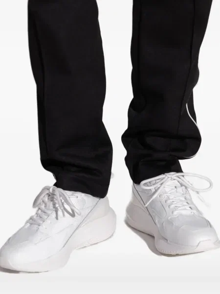 Sneakerși Lacoste cu șireturi din dantelă alb