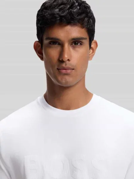 T-shirt o kroju regular fit z mieszanki bawełny Boss Green biała