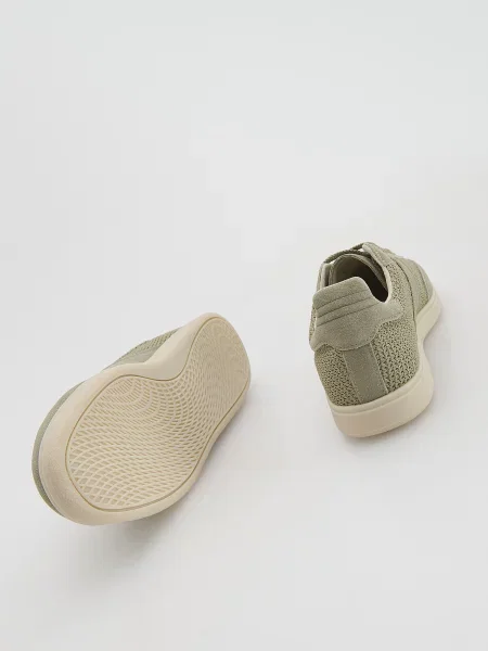 Кроссовки Reserved