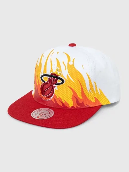 Шапка с козирка Mitchell&Ness MIAMI HEAT с десен бяло
