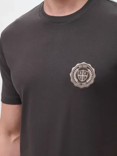 Футболка Armani Exchange коричнева