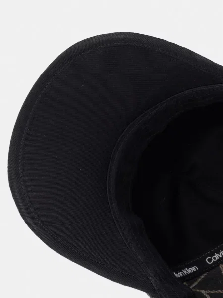 Calvin Klein Sapkák sötét bézs / fekete barna