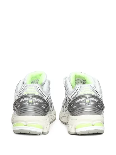 Тениска New Balance бродирана бяло