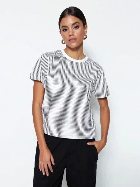 Trendyol Футболка чорний