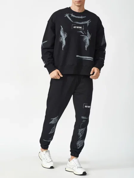 Светр J.b4 Just Before чорний