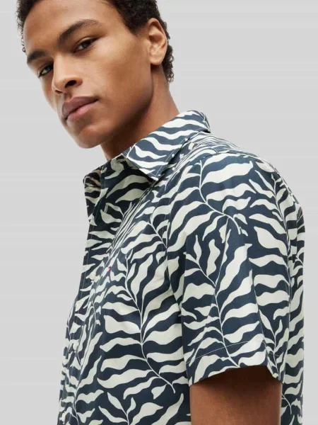 Koszula z krótkim rękawem o kroju regular fit z wyhaftowanym logo Tommy Hilfiger czarna