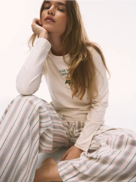 Reserved Pijama din două piese cu adaos de nude