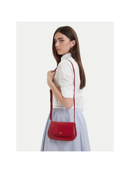 Calvin Klein Torbica Ck Flap Camera Bag Tamnocrvena crvena