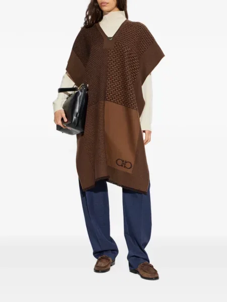 Poncho Ferragamo maro
