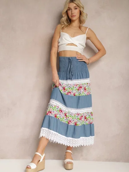 Biało-Niebieska Spódnica High Waist z Gumką w Talii i Ozdobną Koronką Tesaquin biała