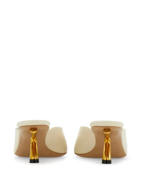 Papuci Ferragamo