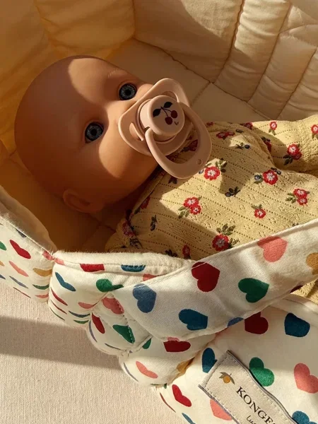 Konges Sløjd Чанта за кукли за деца от DOLL LIFT бежово