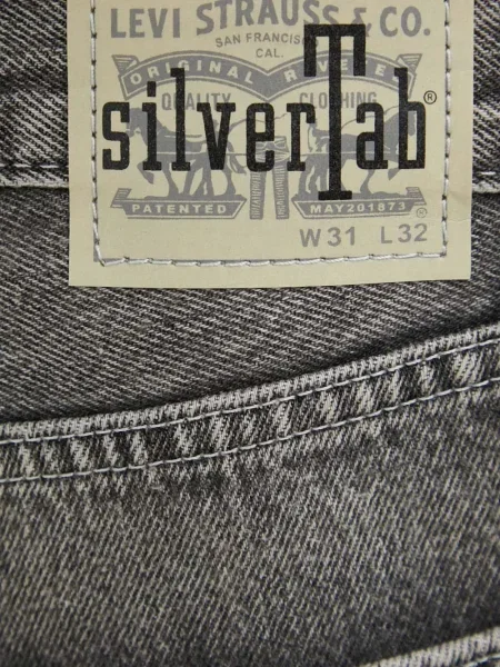 Blugi Levi's® cu talie înaltă gri