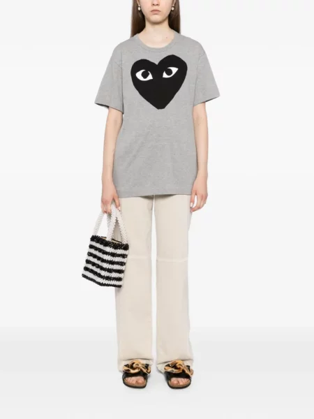 Тениска Comme Des Garçons Play с принт със сърца сиво